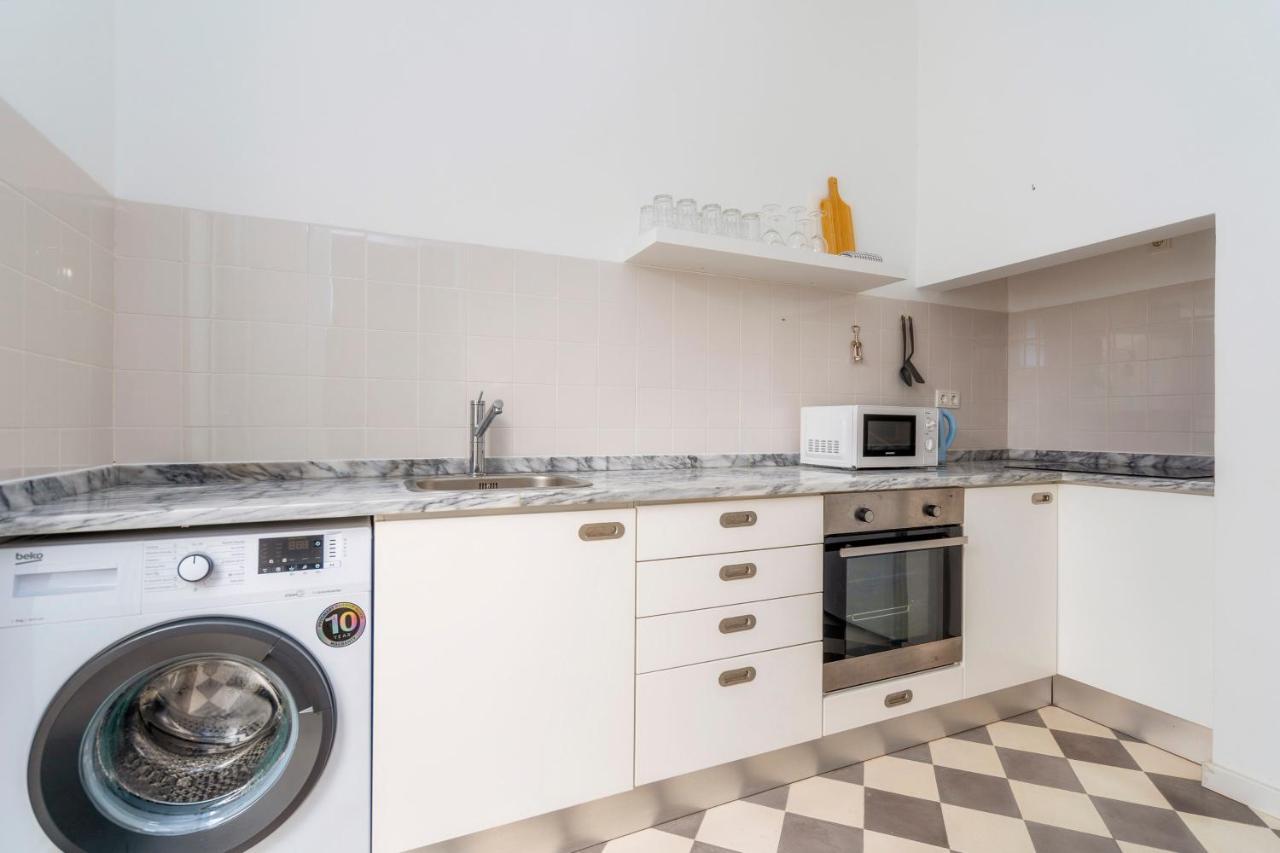 Female Hostel Фару Экстерьер фото