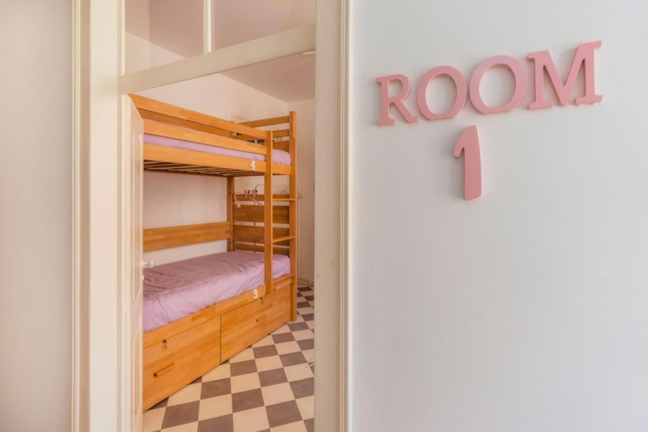 Female Hostel Фару Экстерьер фото